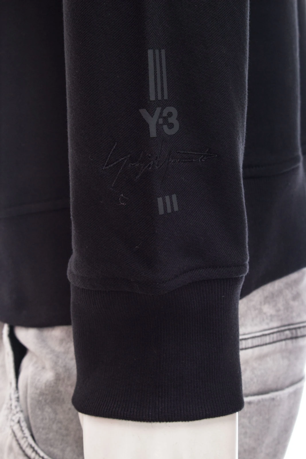 Y-3 YOHJI YAMAMOTO Sweatshirt U NEW CL HOODIE – Bild 5