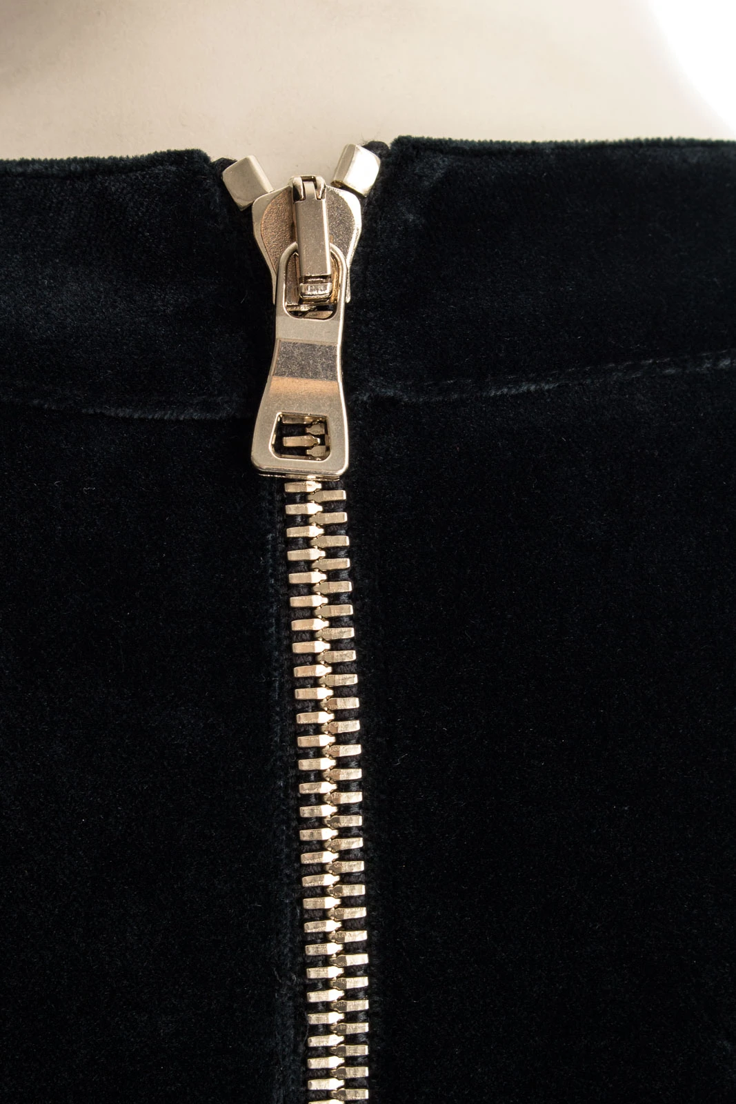 BALMAIN Kleid DRESS BLACK - Nur in unserem Store in Spremberg erhältlich. – Bild 6