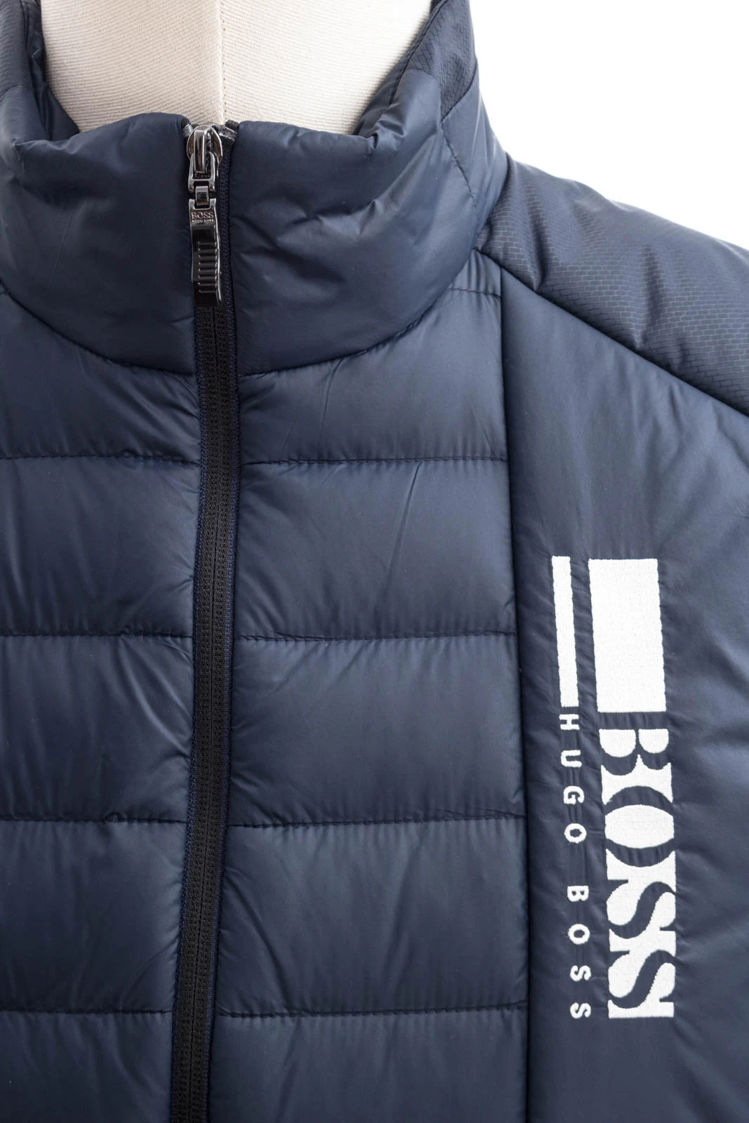 BOSS HBG Weste V_BASALT – Bild 4
