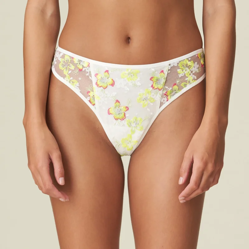 MARIE JO String, Modell: AMBER