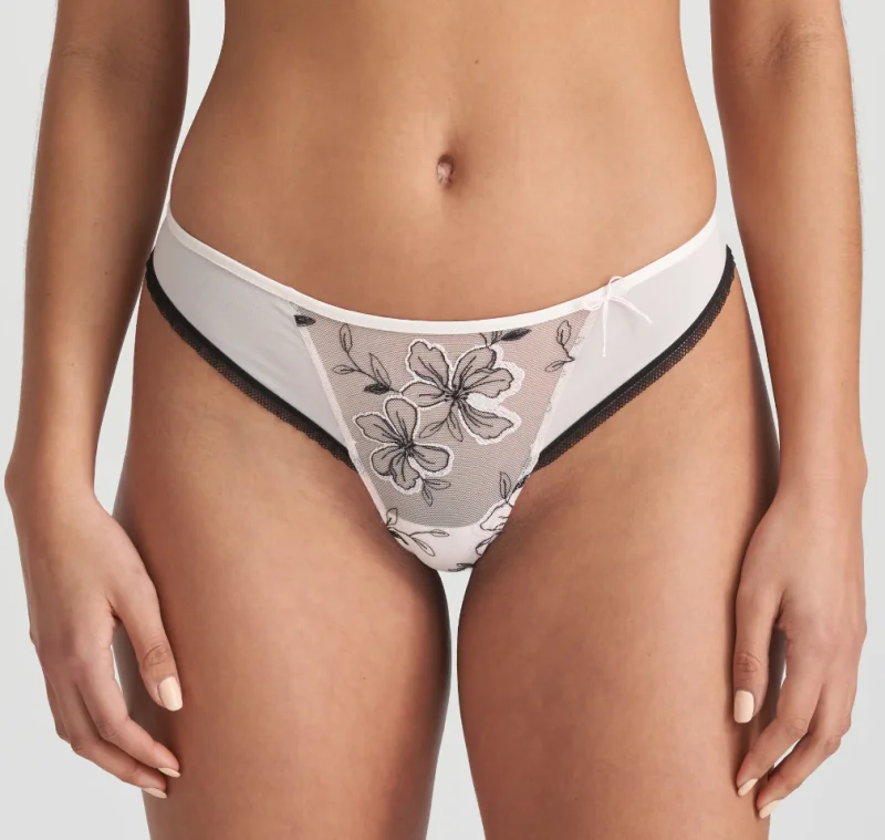 MARIE JO String, Modell: NOORAH