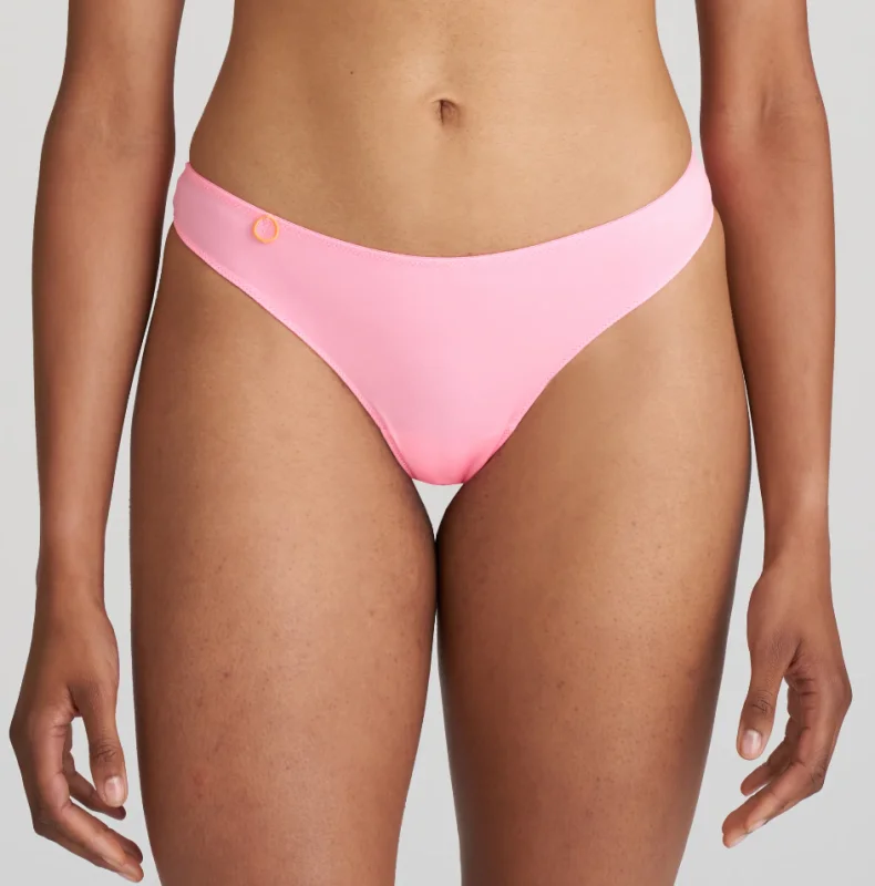 MARIE JO String, Modell: TOM