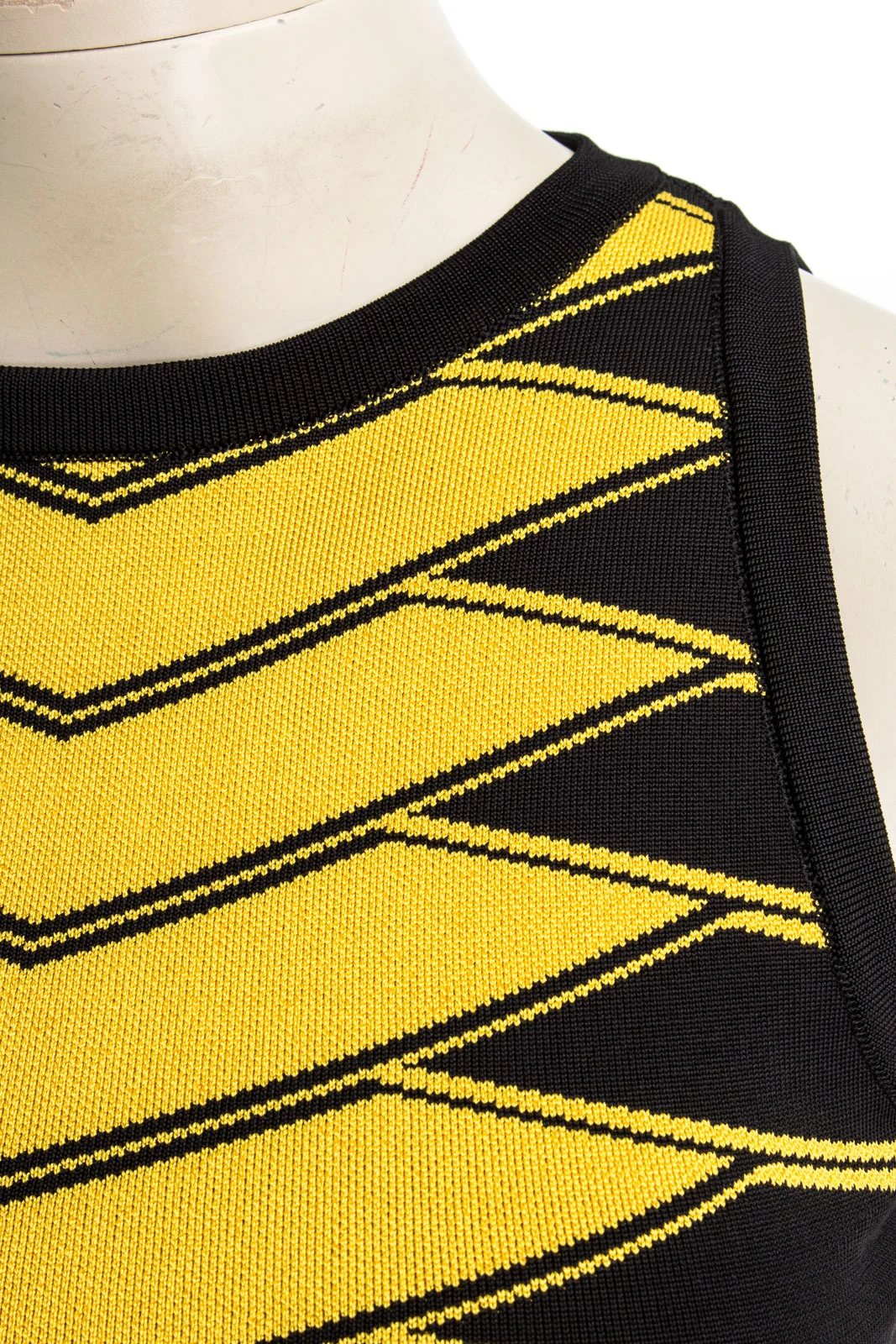 BALMAIN Kleid MAILLE - Nur in unserem Store in Spremberg erhältlich. – Bild 4