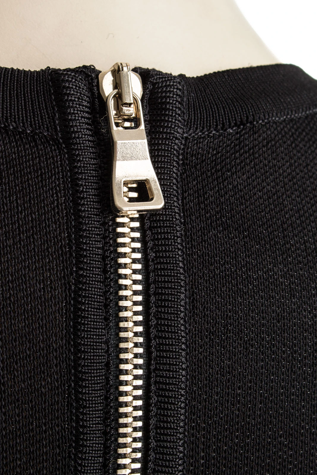 BALMAIN Kleid MAILLE - Nur in unserem Store in Spremberg erhältlich. – Bild 5