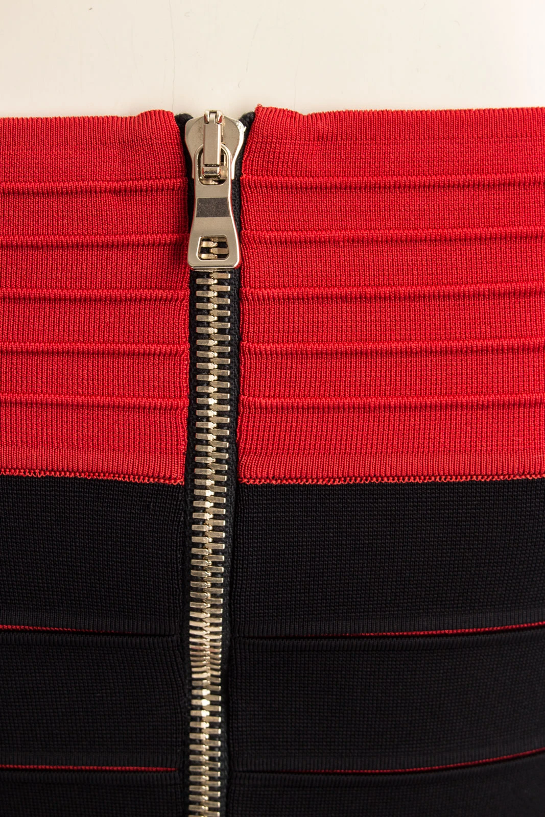 BALMAIN Kleid DRESS RED - Nur in unserem Store in Spremberg erhältlich. – Bild 5