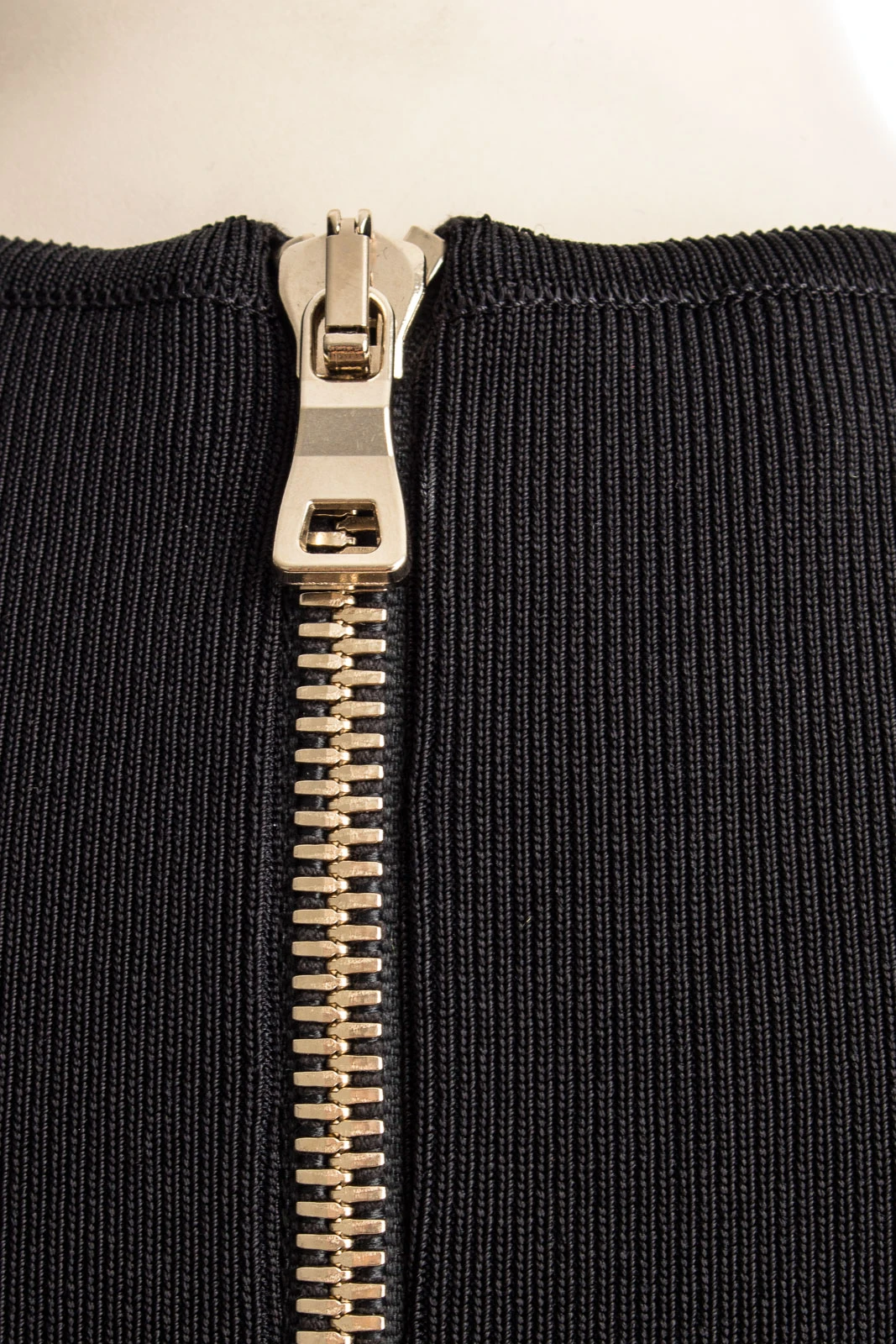 BALMAIN Kleid MAILLE - Nur in unserem Store in Spremberg erhältlich. – Bild 5