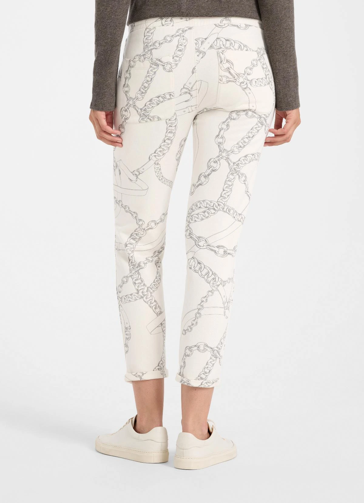 JUVIA Sweathose MARGIE CASUAL FIT – Bild 2