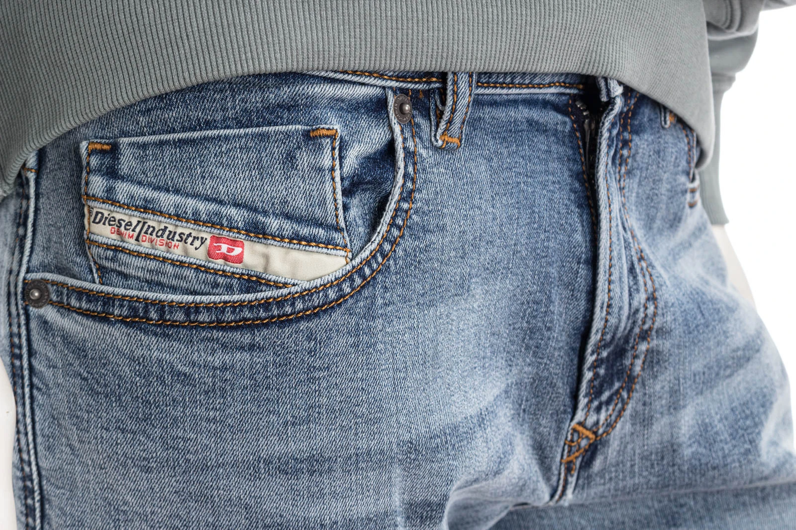 DIESEL Jeans 1979 SLEENKER L.34 – Bild 4